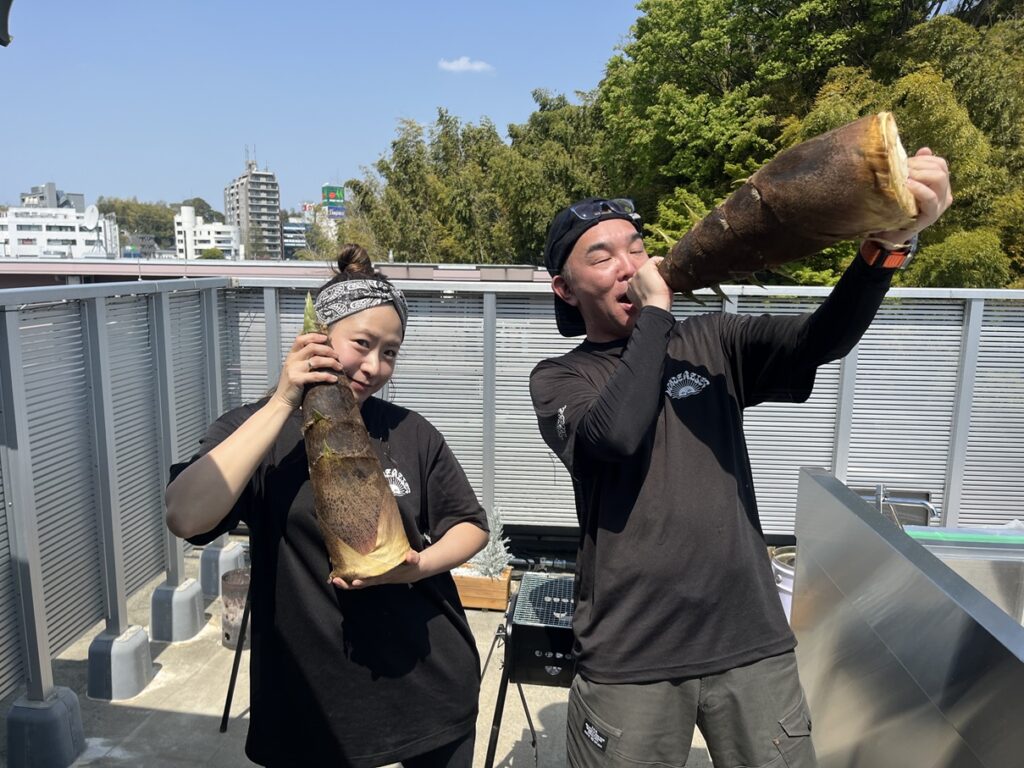 オーナーとセリさんでポーズ