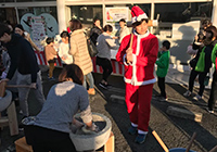 クリスマス会での餅つき