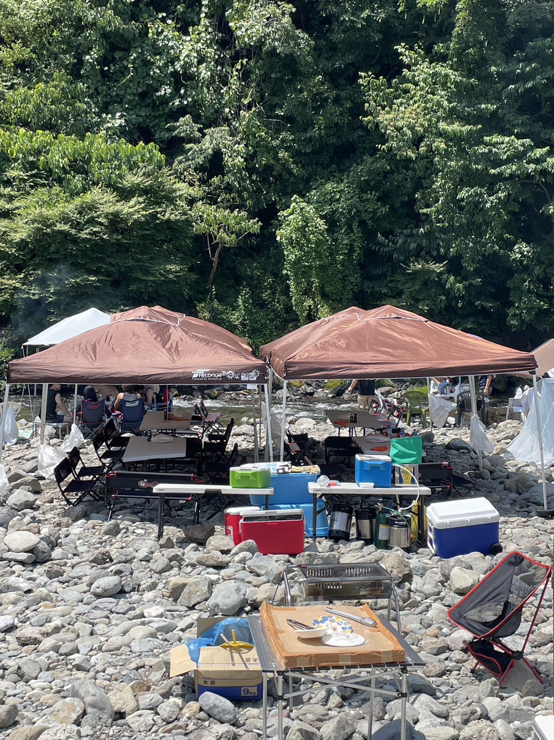 秋川渓谷の十里木ランドに設営したBBQ太郎のテーブルとイス